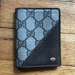 Vintage authentic Gucci Card wallet